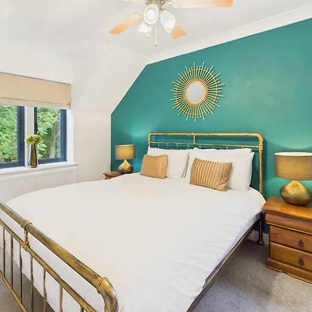 Host & - Church Lane 度假居