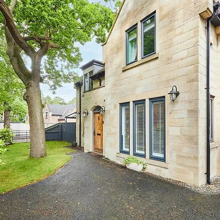 Host & - Church Lane 度假居