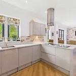 Host & - Church Lane Holiday home *