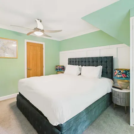 Host & - Church Lane Vakantiehuis